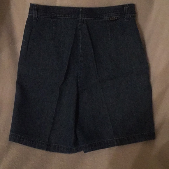 Women’s jean shorts - Picture 4 of 4